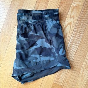 Women's Athleta Mesh Racer Run Shorts 4in